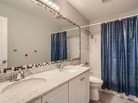 5828 S Danube Street Aurora CO 80015