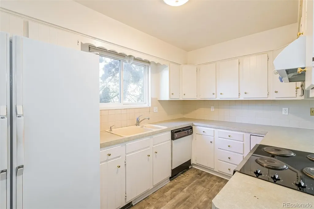 8055 E Bethany Place Denver CO 80231