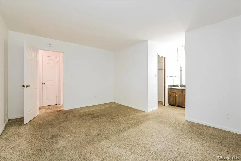 8055 E Bethany Place Denver CO 80231