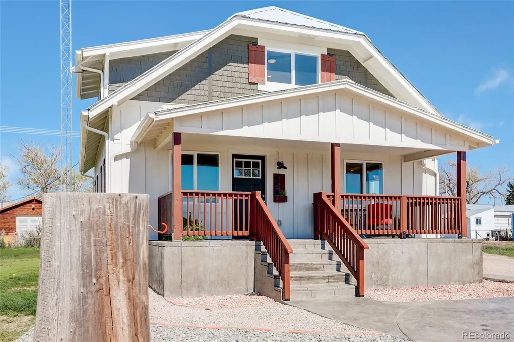 454 4th Avenue Deer Trail CO 80105