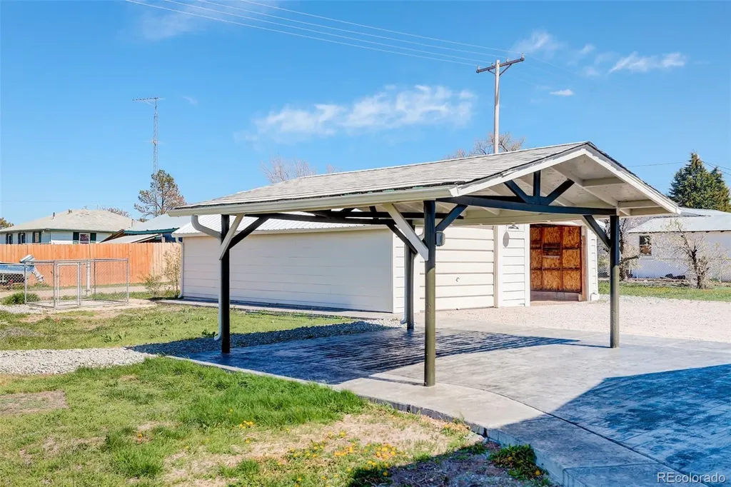 454 4th Avenue Deer Trail CO 80105