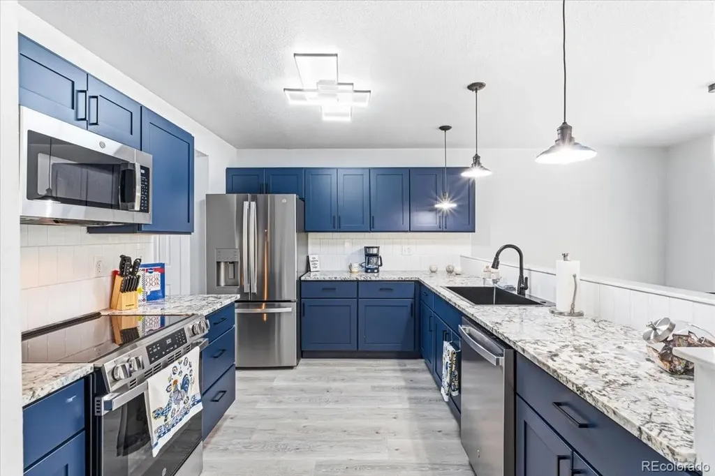 10149 Oak Street Broomfield CO 80021