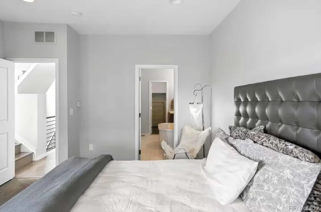2622 W 24th Avenue Denver CO 80211