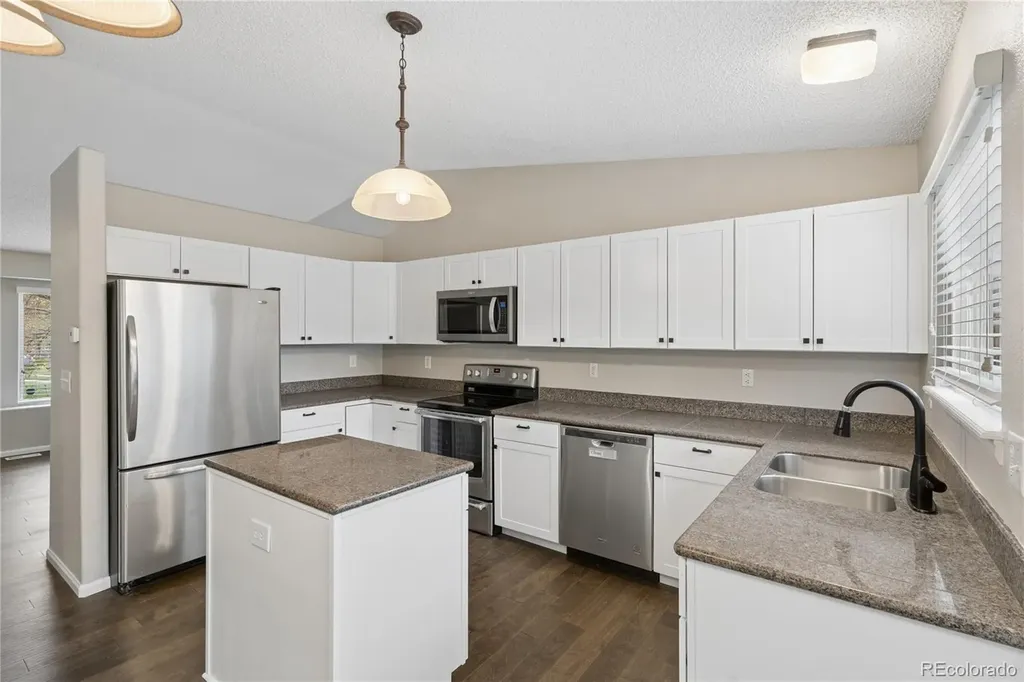 10606 Hyacinth Court Highlands Ranch CO 80129