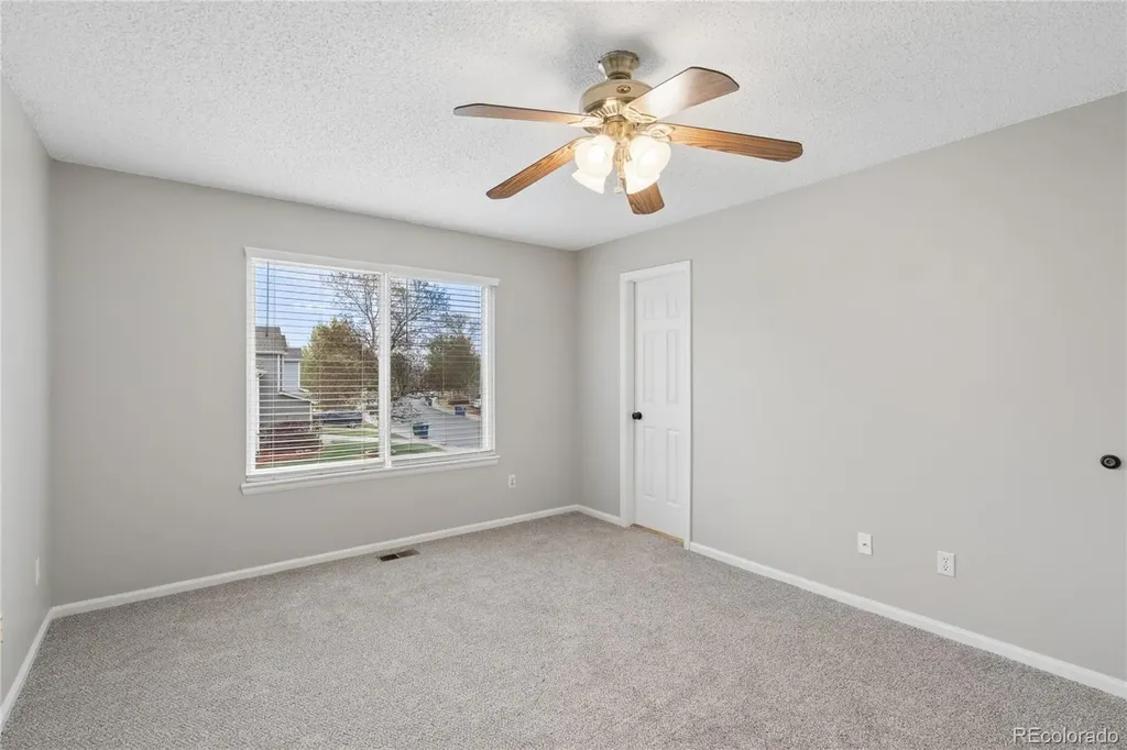 10606 Hyacinth Court Highlands Ranch CO 80129