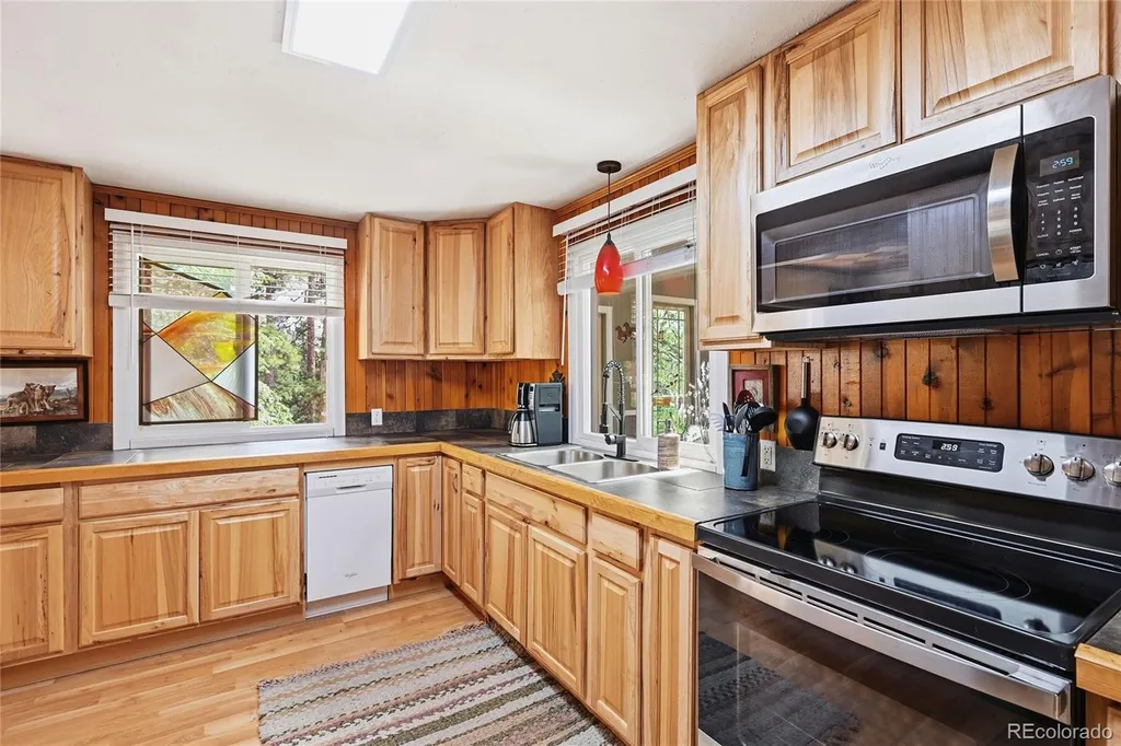 22867 Pawnee Road Indian Hills CO 80454
