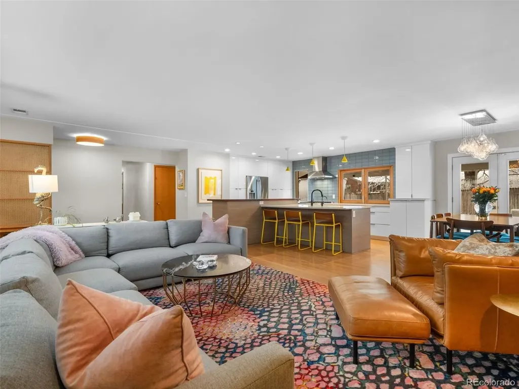 2728 S Langley Court Denver CO 80210