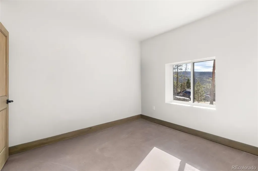 141 N Aspen Street Alma CO 80420