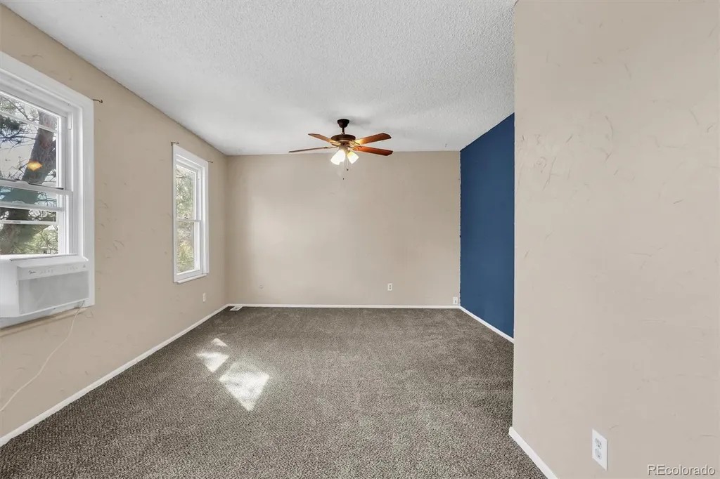 1024 S Mobile Street Aurora CO 80017