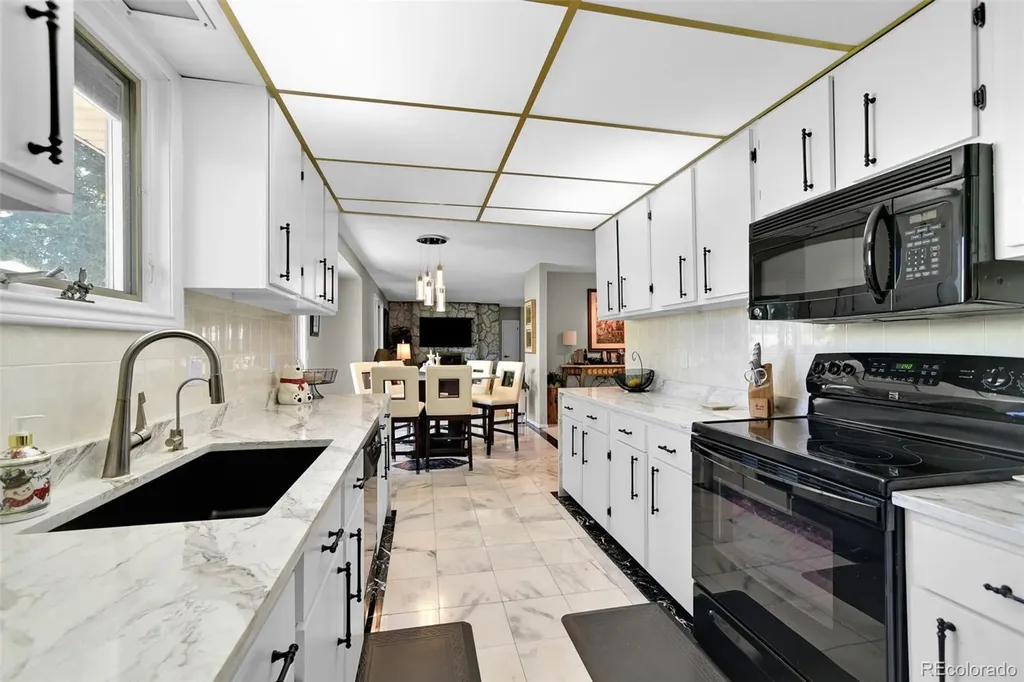 8122 Ammons Way Arvada CO 80005