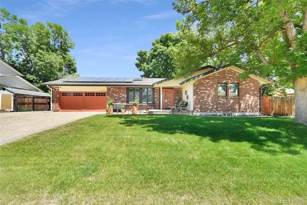 8122 Ammons Way Arvada CO 80005