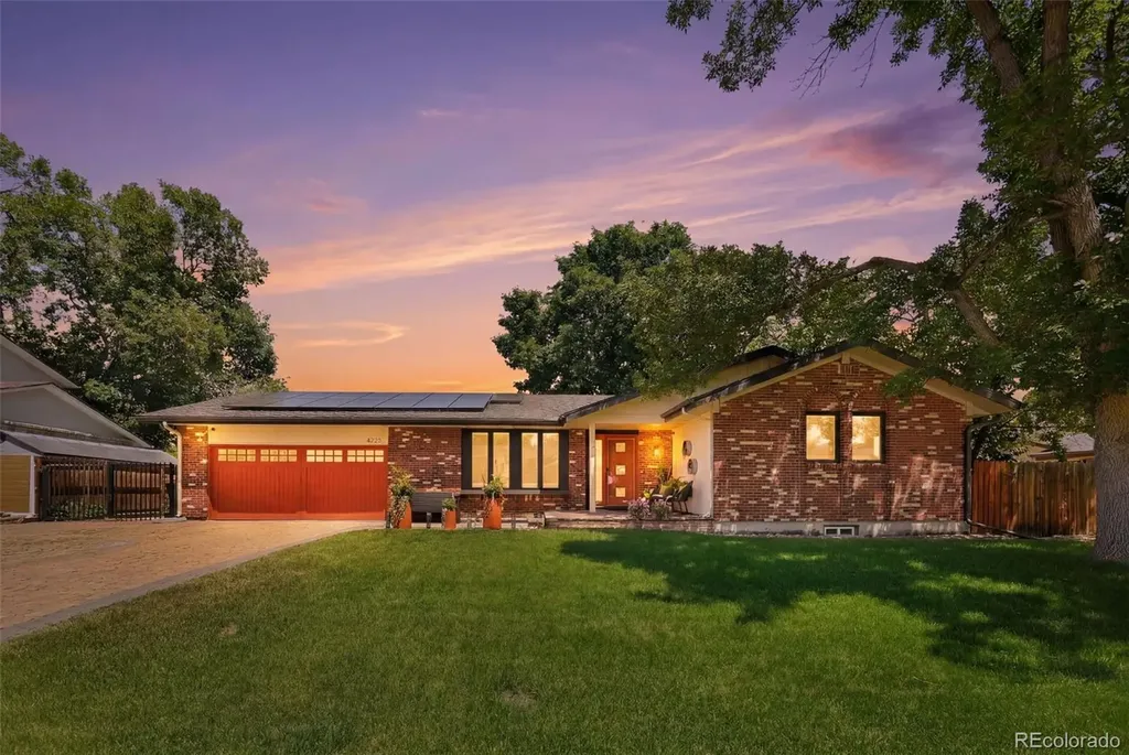 8122 Ammons Way Arvada CO 80005