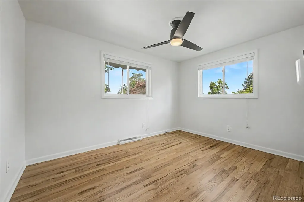 520 Iola Street Aurora CO 80010