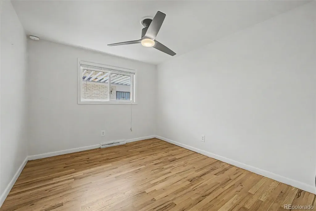 520 Iola Street Aurora CO 80010