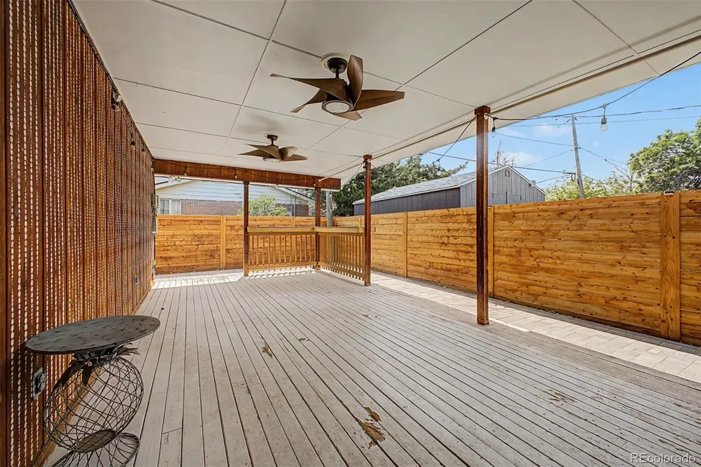 520 Iola Street Aurora CO 80010