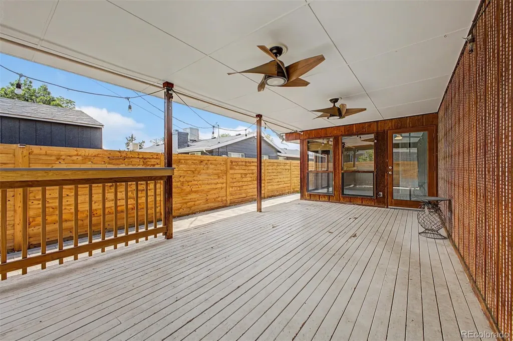 520 Iola Street Aurora CO 80010