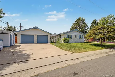 520 Iola Street Aurora CO 80010