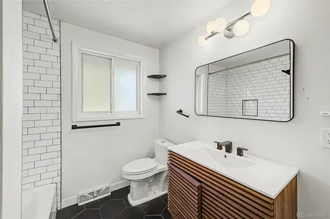 520 Iola Street Aurora CO 80010