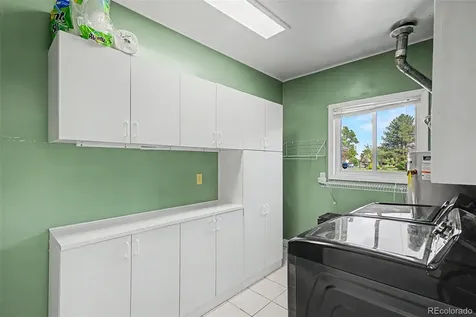 520 Iola Street Aurora CO 80010