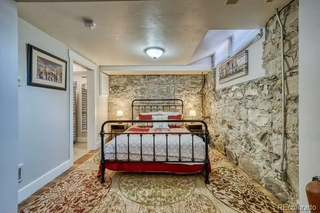 202 N F Street Salida CO 81201