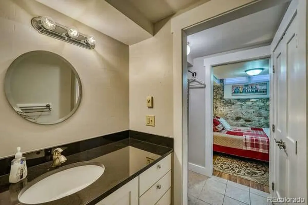 202 N F Street Salida CO 81201