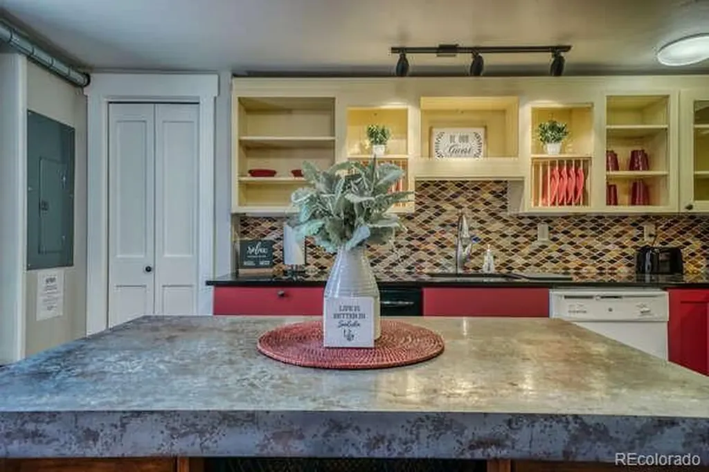 202 N F Street Salida CO 81201