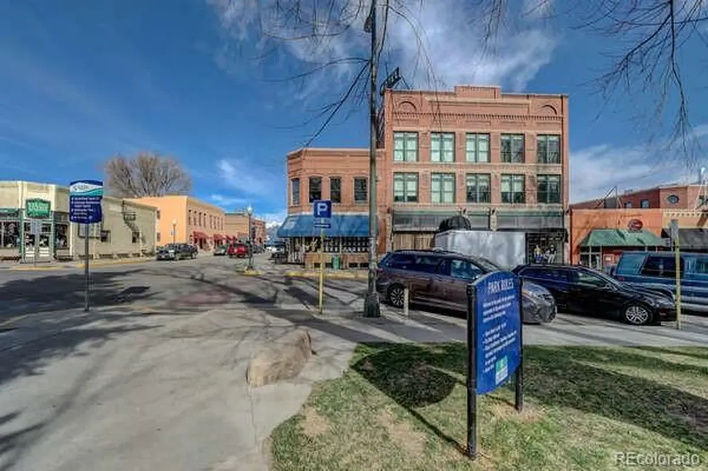 202 N F Street Salida CO 81201