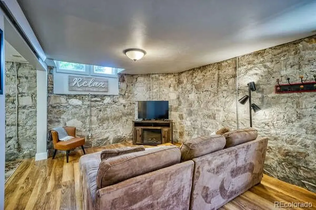 202 N F Street Salida CO 81201