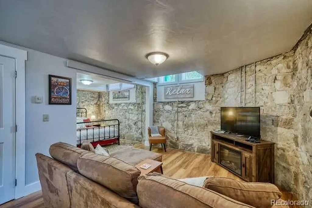 202 N F Street Salida CO 81201