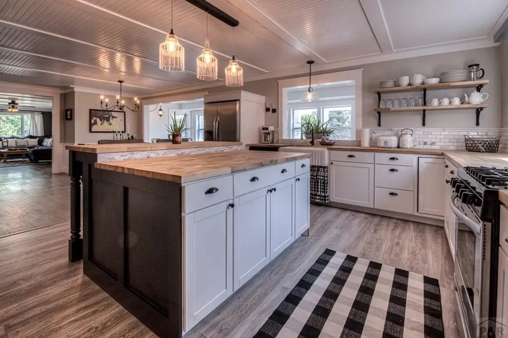 317 W Virginia Street La Veta CO 81055