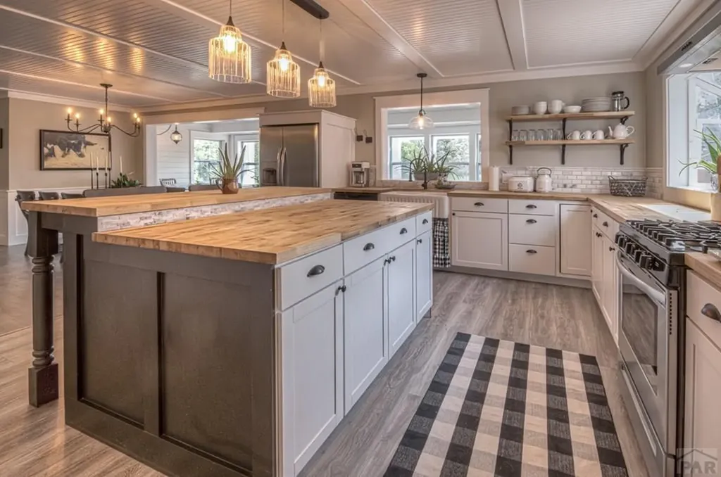 317 W Virginia Street La Veta CO 81055