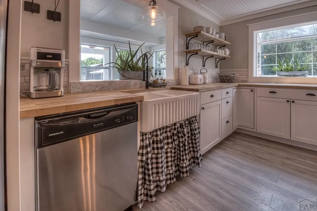 317 W Virginia Street La Veta CO 81055