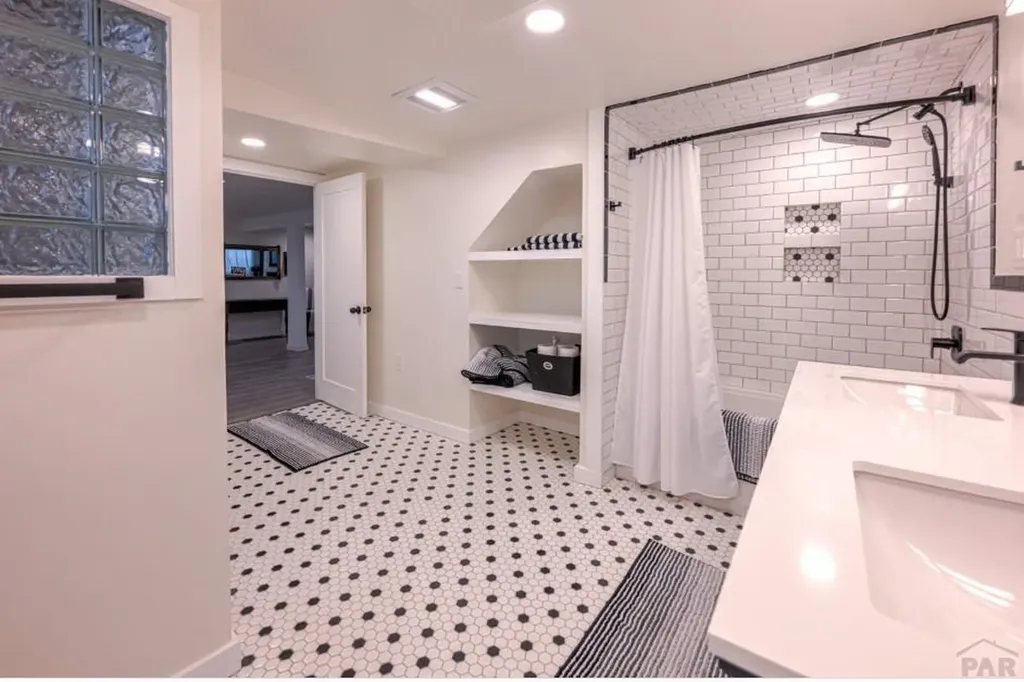 317 W Virginia Street La Veta CO 81055