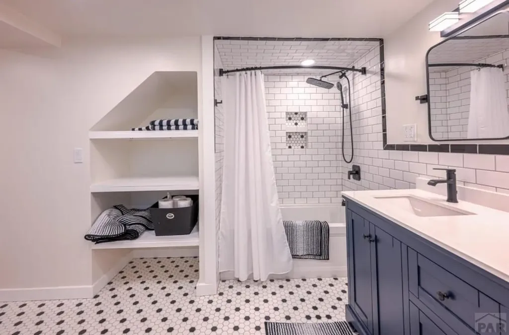 317 W Virginia Street La Veta CO 81055