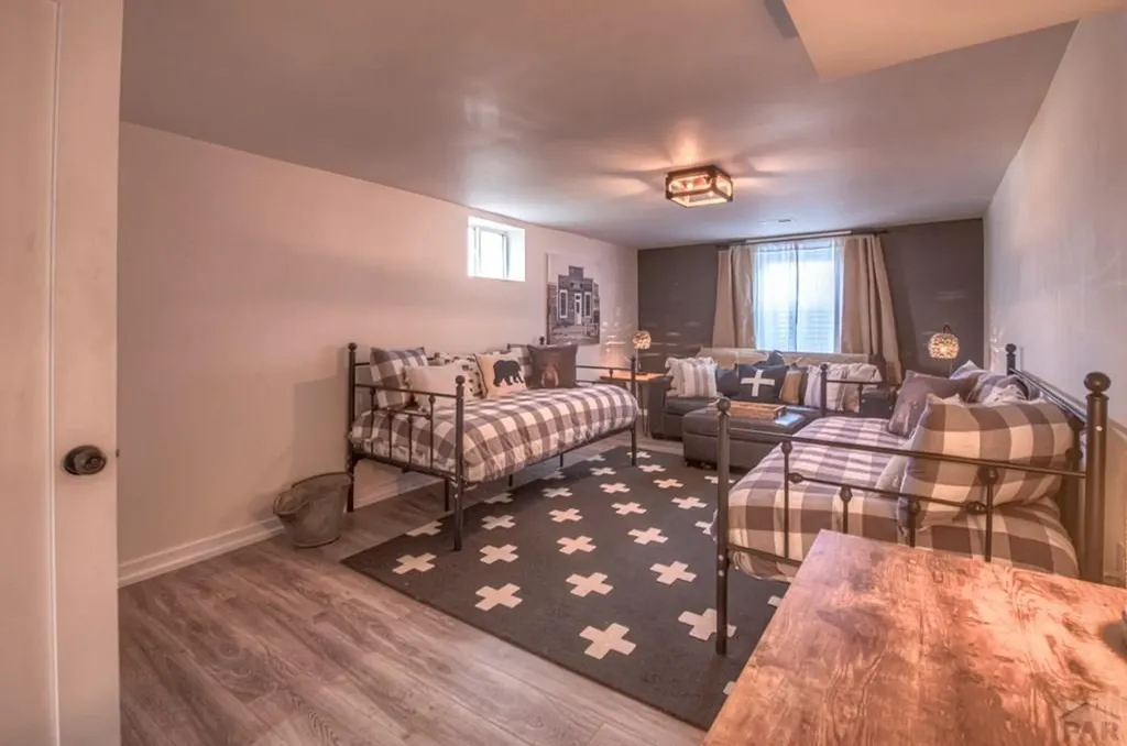 317 W Virginia Street La Veta CO 81055