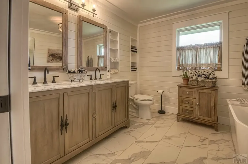 317 W Virginia Street La Veta CO 81055