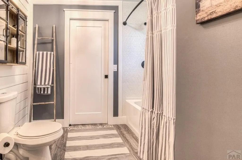 317 W Virginia Street La Veta CO 81055