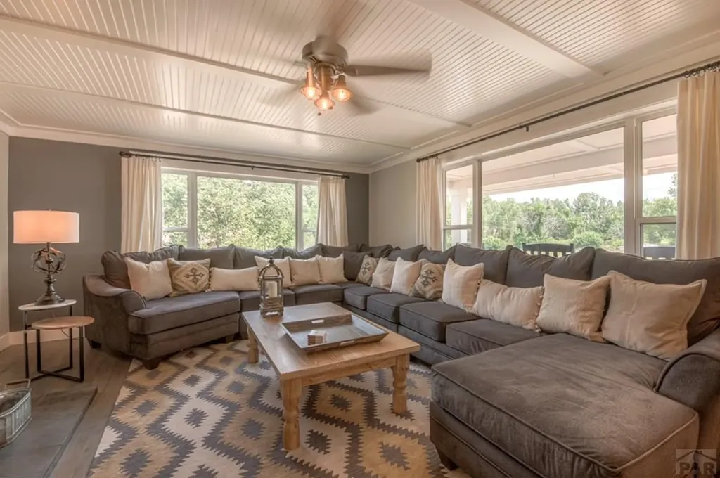 317 W Virginia Street La Veta CO 81055