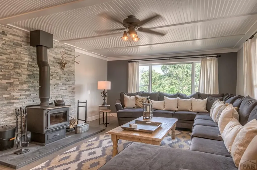 317 W Virginia Street La Veta CO 81055