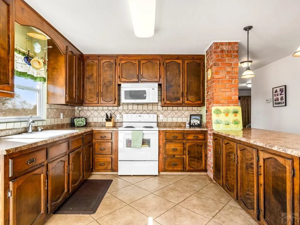 1040 28th Lane Pueblo CO 81006