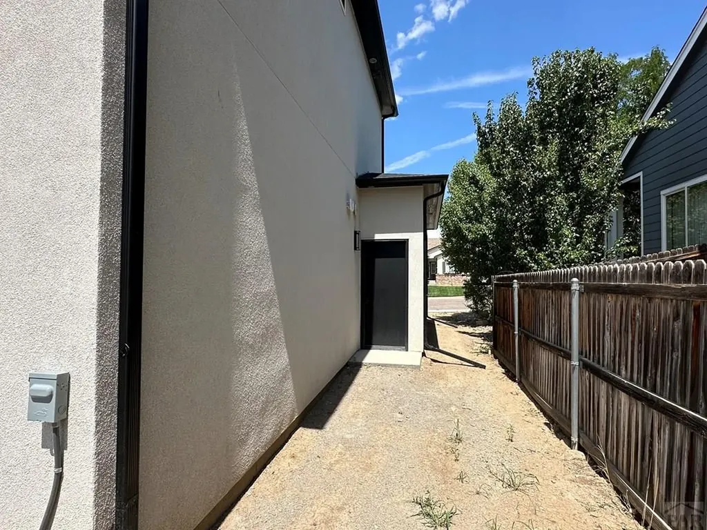 2212 Cowhand Place Pueblo CO 81008