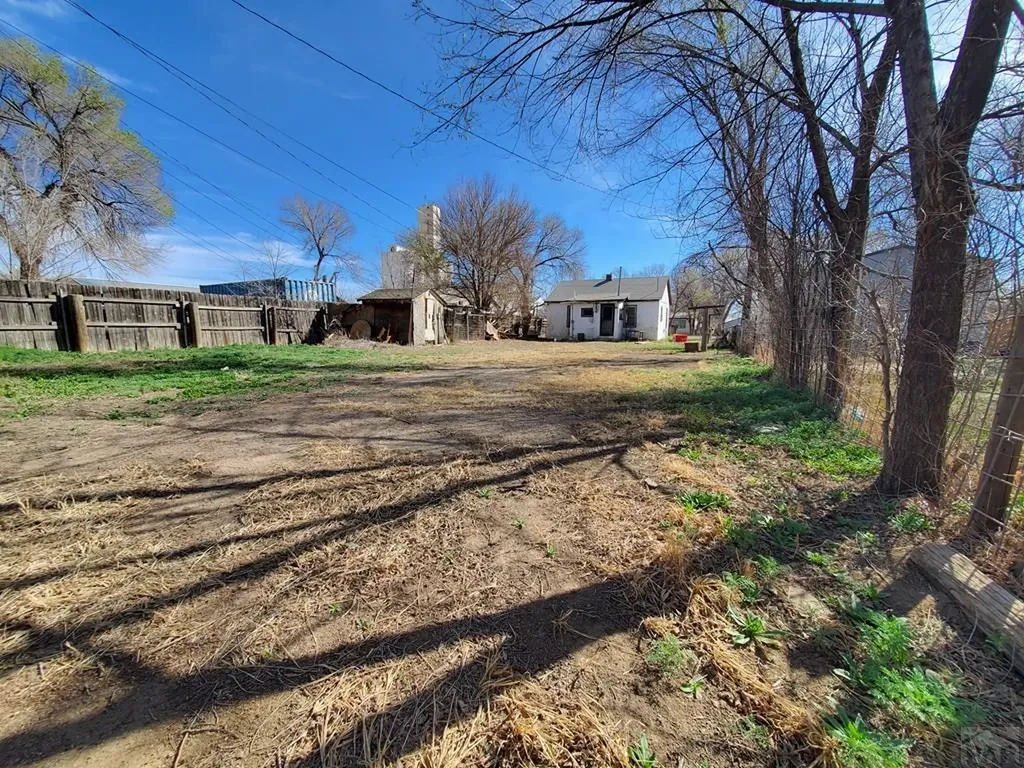 102 S 12th Street Lamar CO 81052