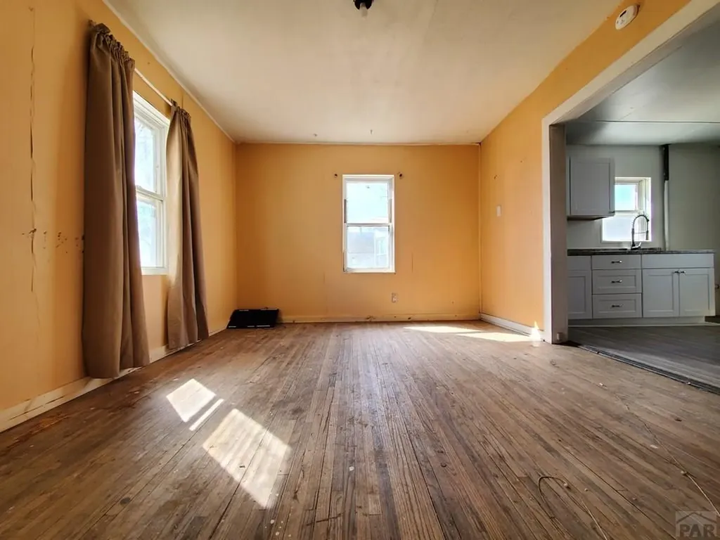 102 S 12th Street Lamar CO 81052