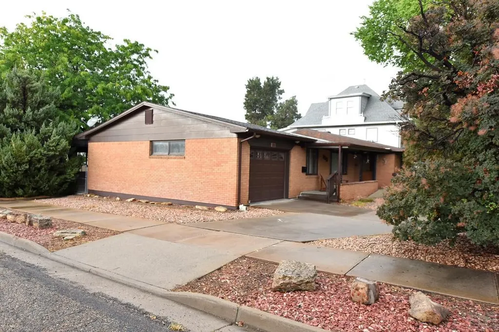 822 Colorado Avenue La Junta CO 81050