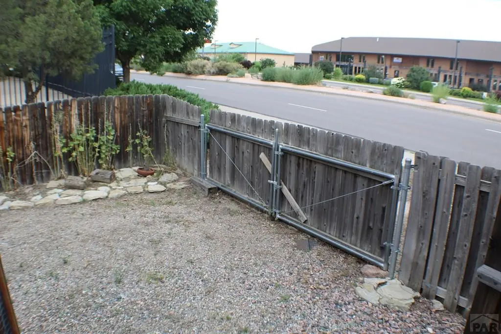 4706 Pioneer Road Pueblo CO 81008