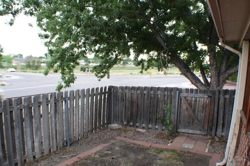 4706 Pioneer Road Pueblo CO 81008