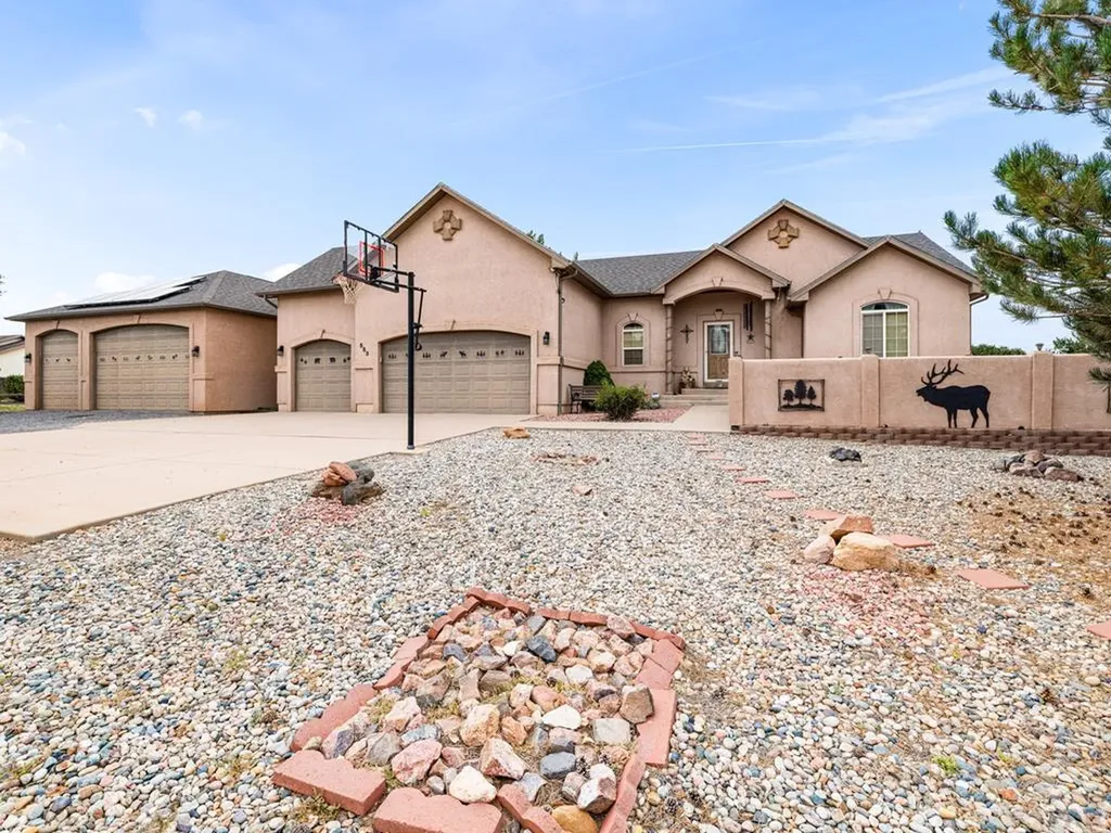 553 S Saunders Drive Pueblo West CO 81007