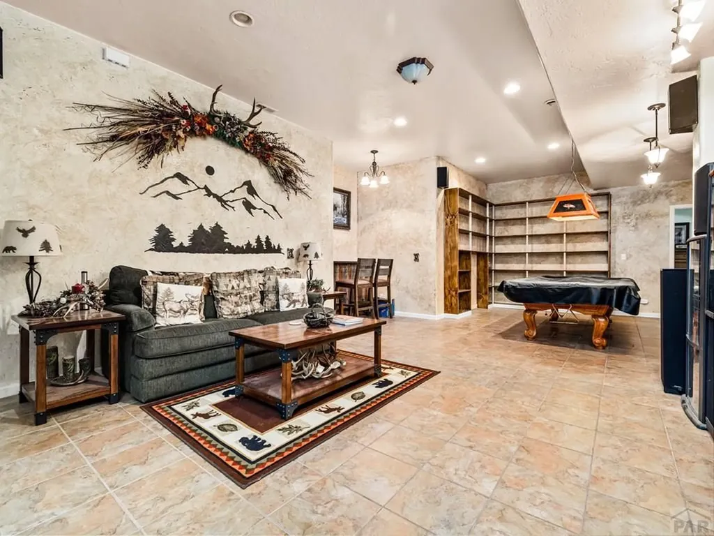 553 S Saunders Drive Pueblo West CO 81007