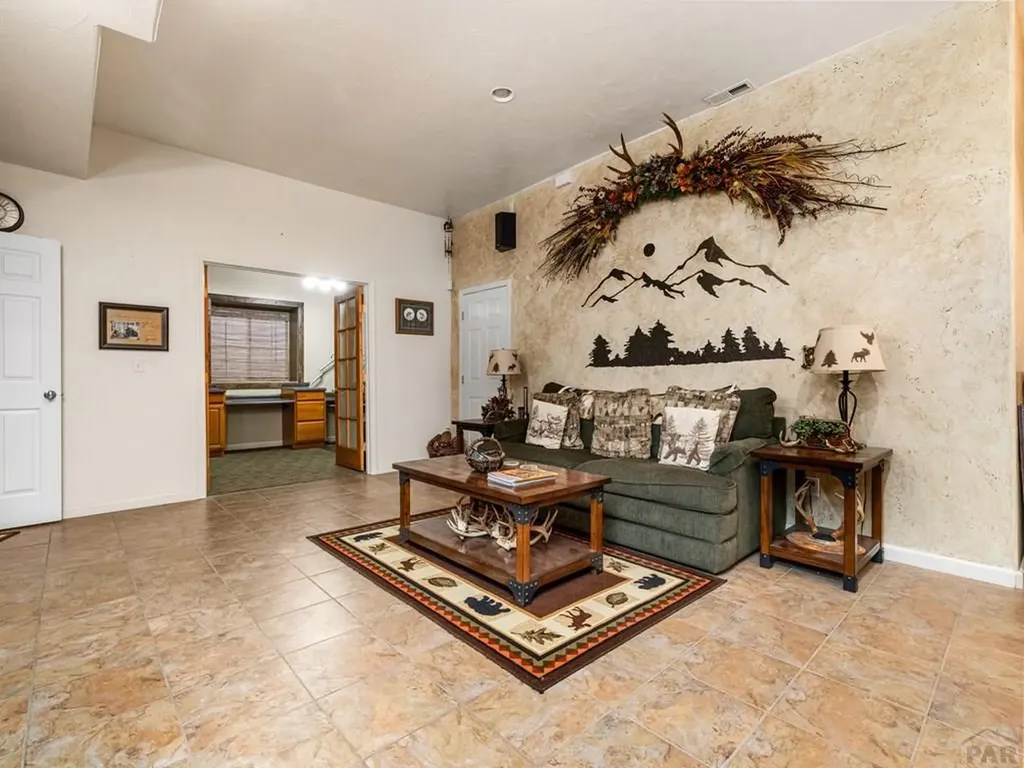 553 S Saunders Drive Pueblo West CO 81007