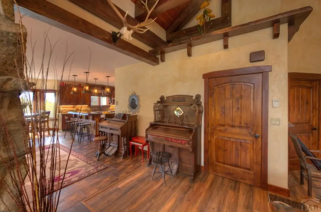 1833 Yellowstone Creek Road La Veta CO 81055